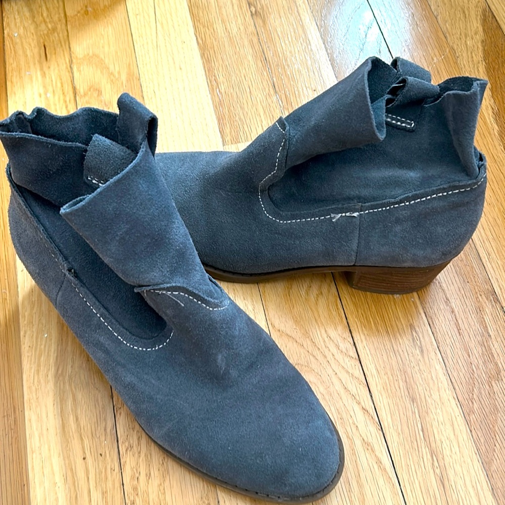 Gray/blue suede booties.